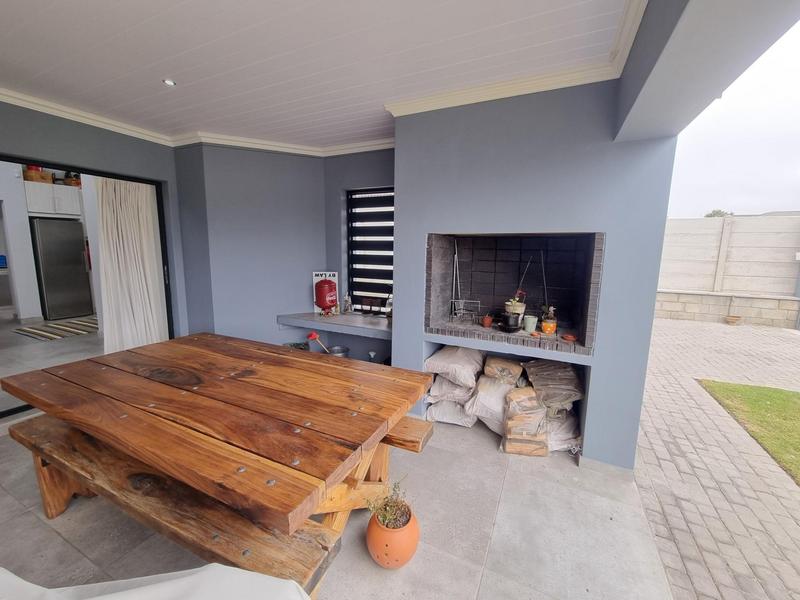 3 Bedroom Property for Sale in Reebok Western Cape